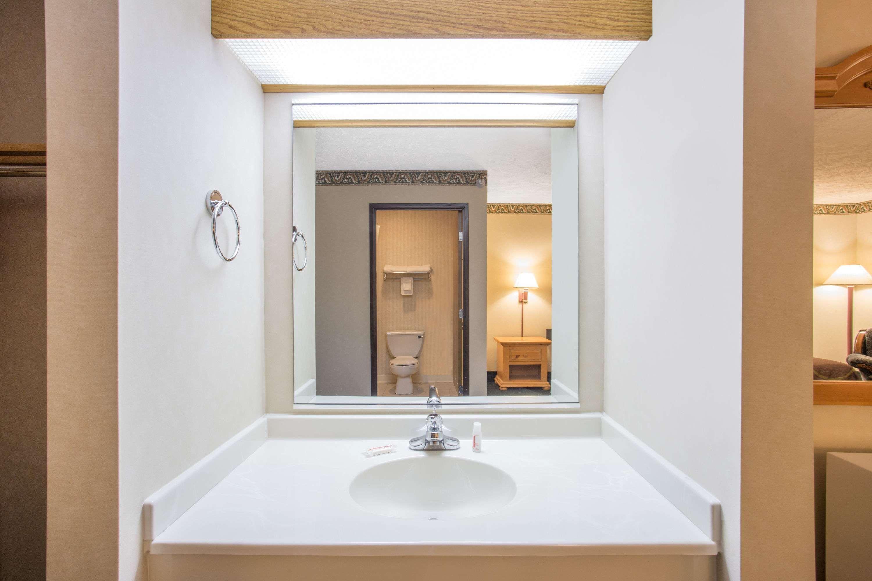 Burgundy Inn & Suites By Oyo El Paso エクステリア 写真