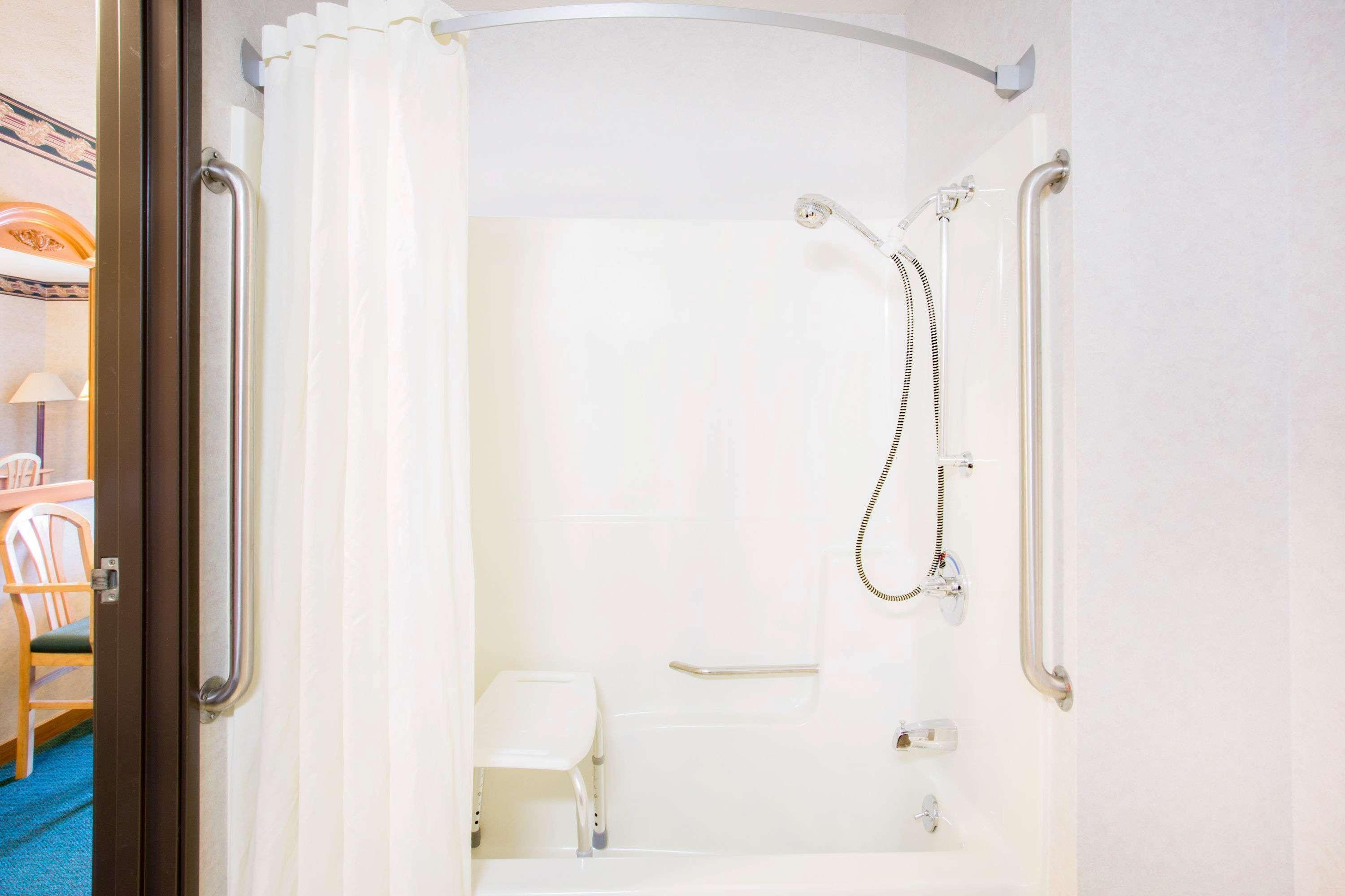 Burgundy Inn & Suites By Oyo El Paso エクステリア 写真