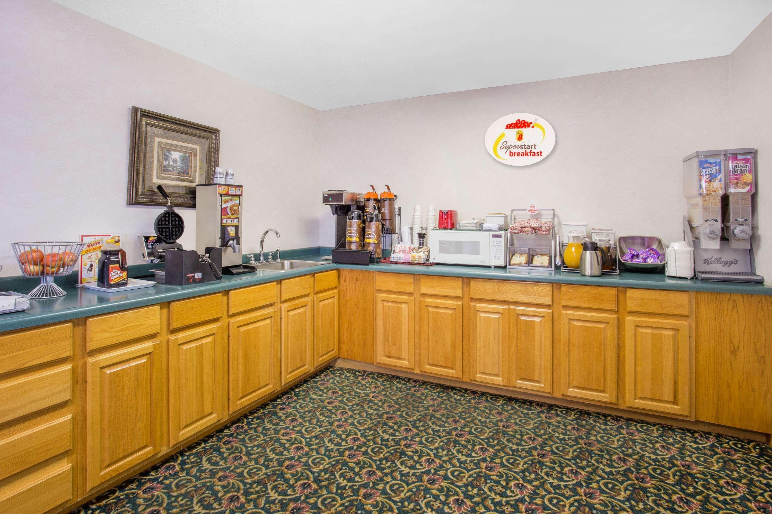 Burgundy Inn & Suites By Oyo El Paso エクステリア 写真