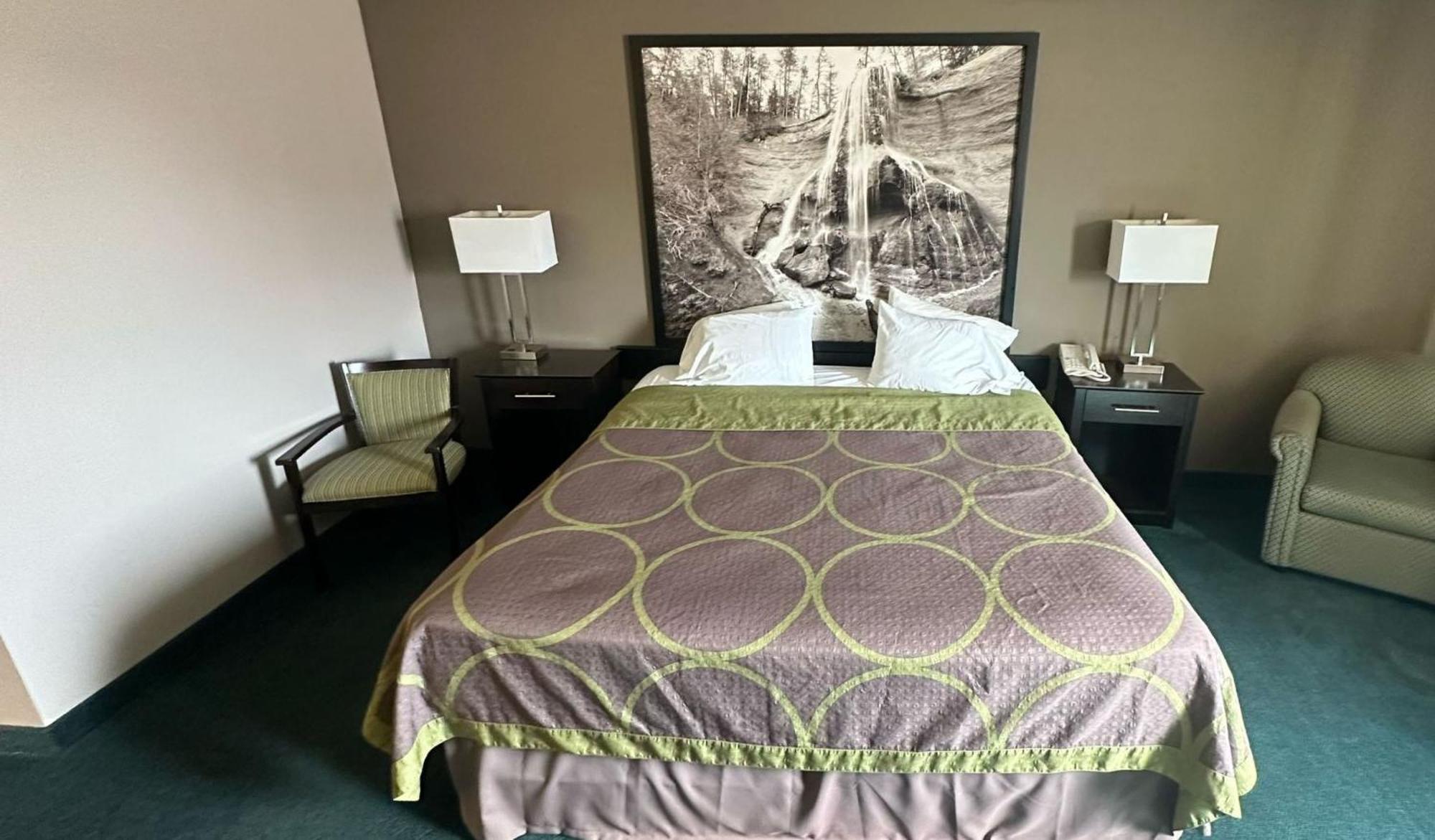 Burgundy Inn & Suites By Oyo El Paso エクステリア 写真