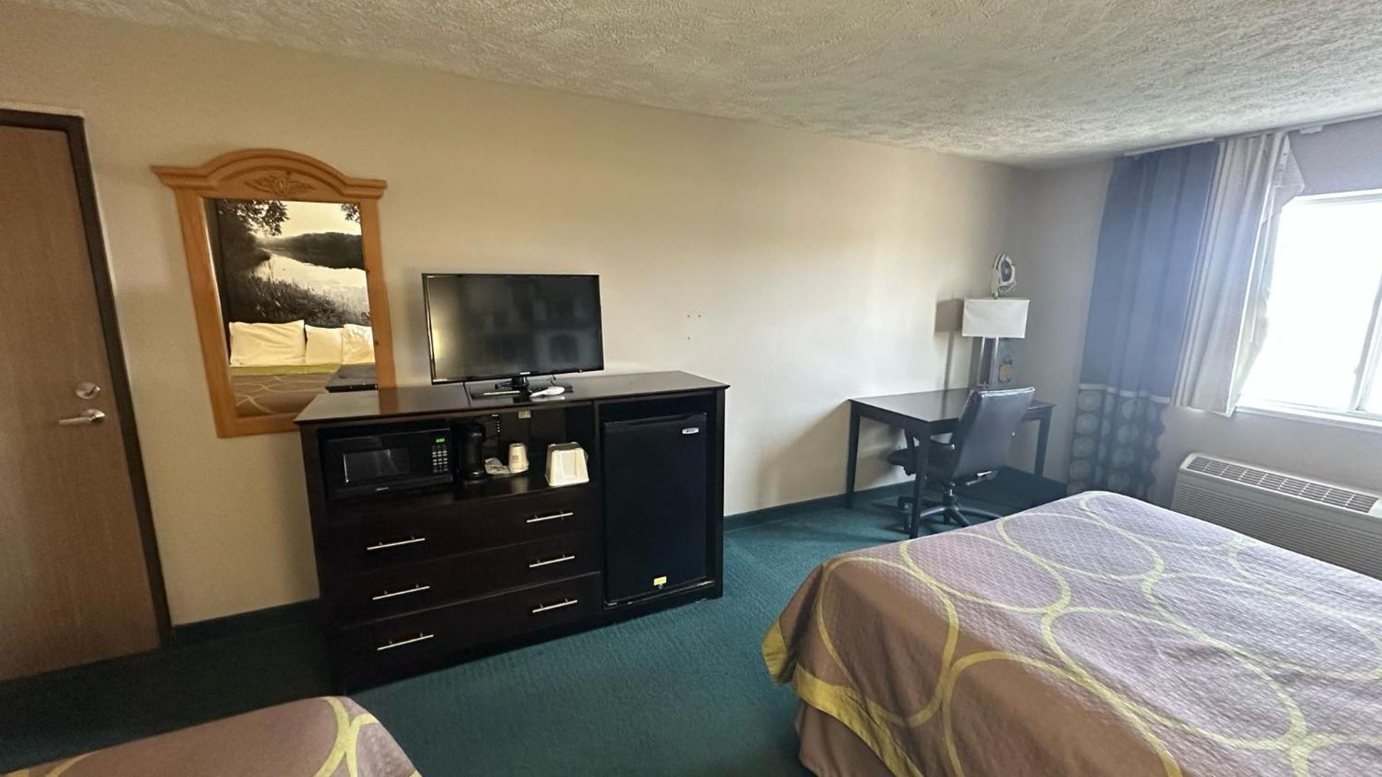 Burgundy Inn & Suites By Oyo El Paso エクステリア 写真