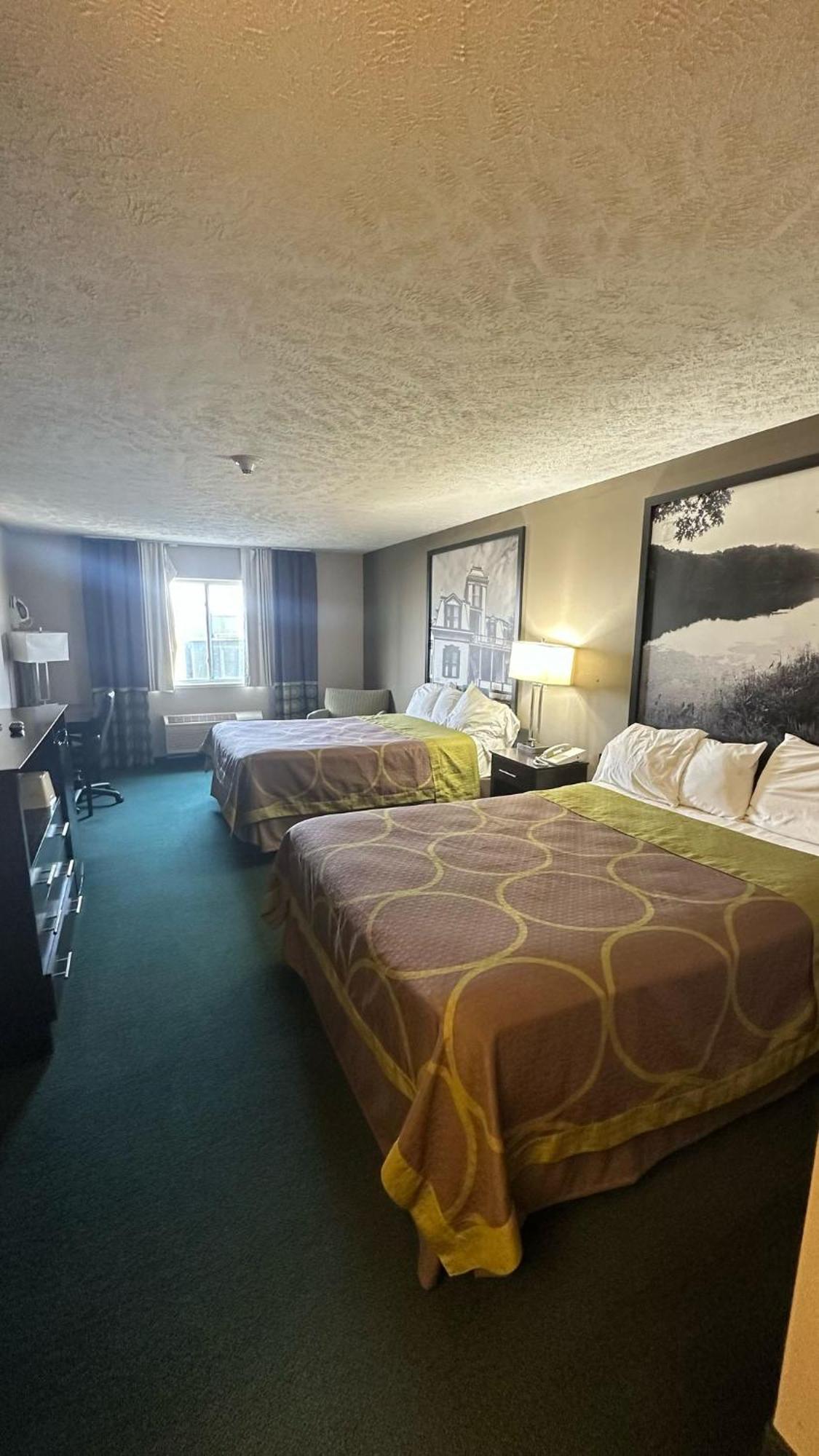 Burgundy Inn & Suites By Oyo El Paso エクステリア 写真