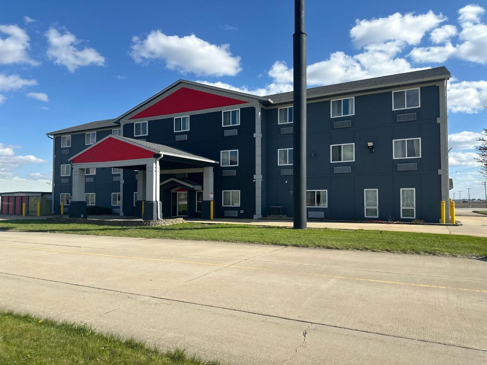 Burgundy Inn & Suites By Oyo El Paso エクステリア 写真