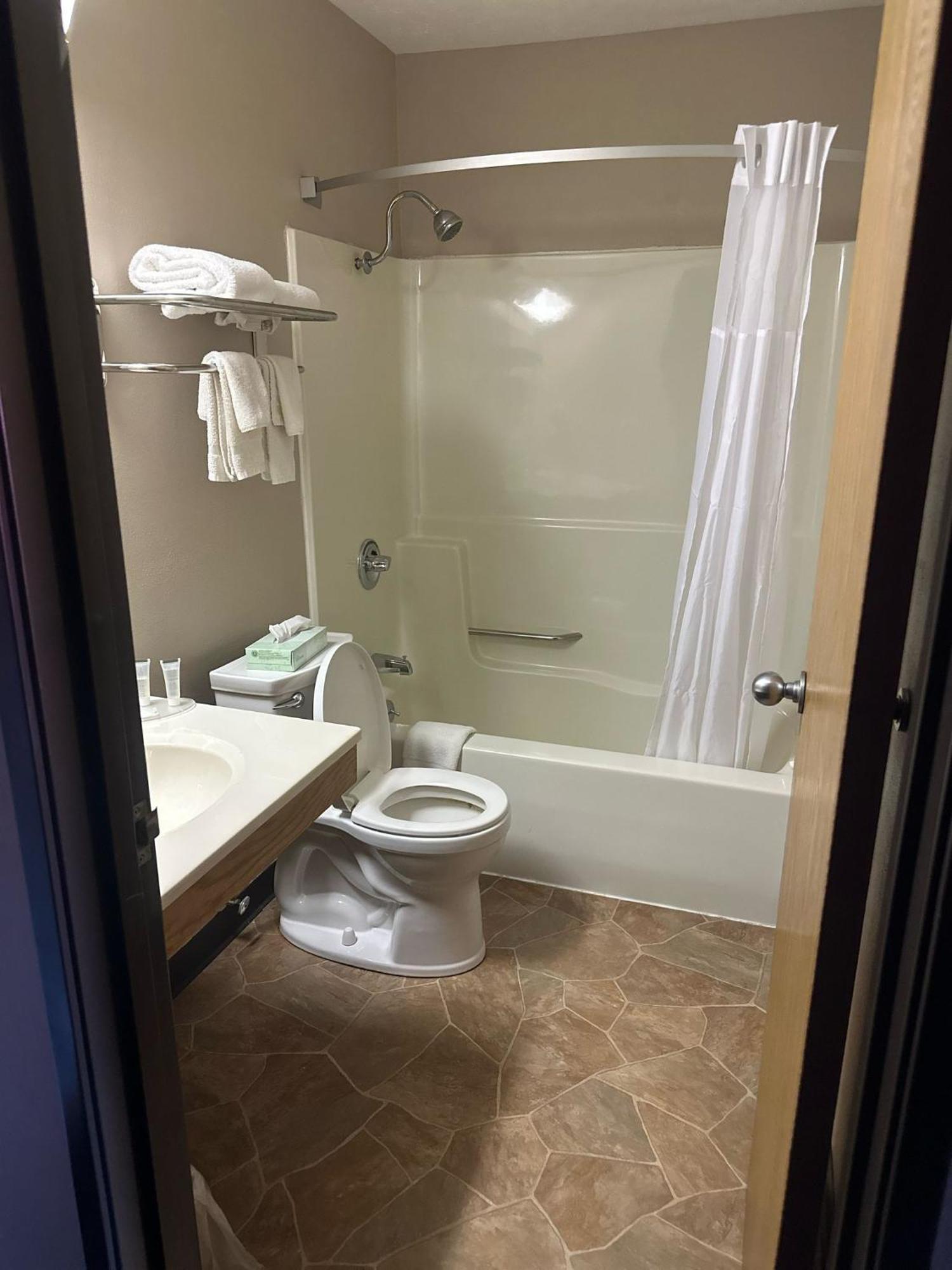 Burgundy Inn & Suites By Oyo El Paso エクステリア 写真